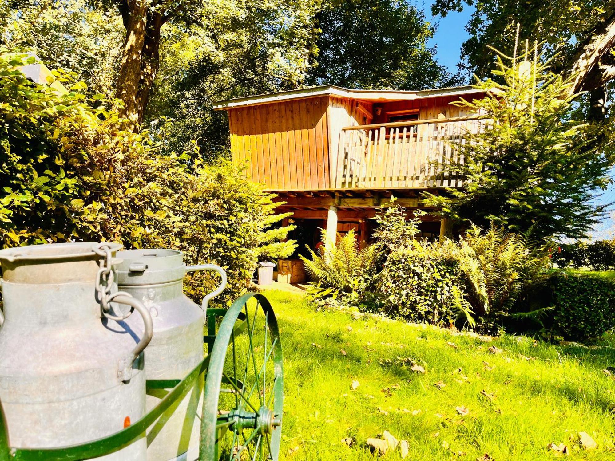 La Cabane Perchee Du Trappeur Écrainville Екстериор снимка