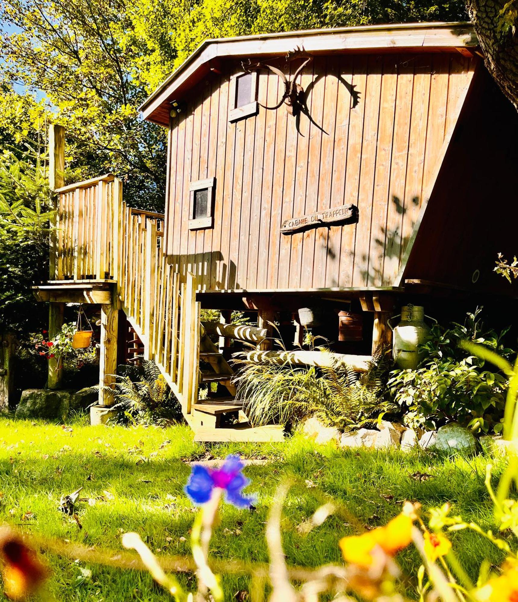 La Cabane Perchee Du Trappeur Écrainville Екстериор снимка