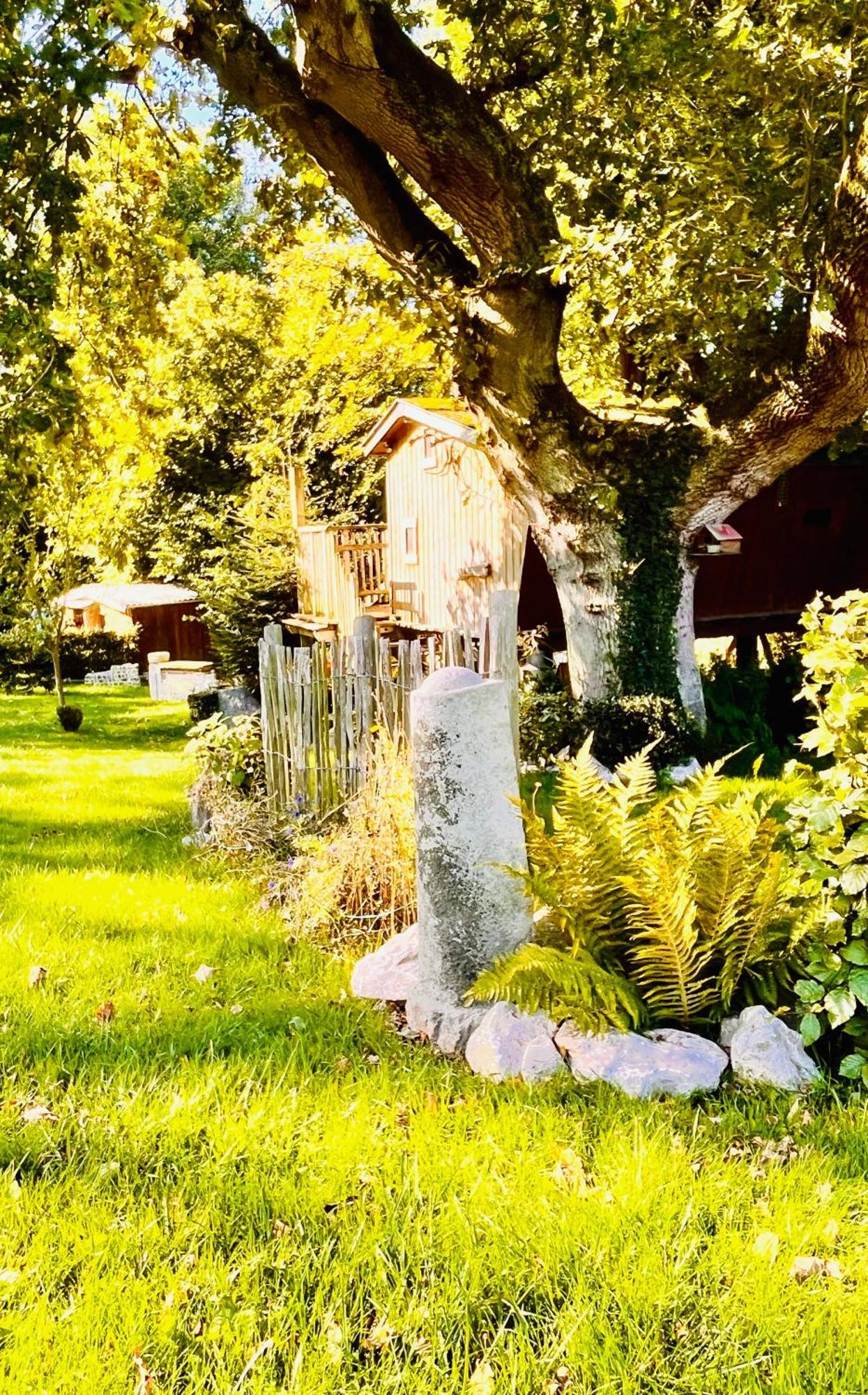 La Cabane Perchee Du Trappeur Écrainville Екстериор снимка