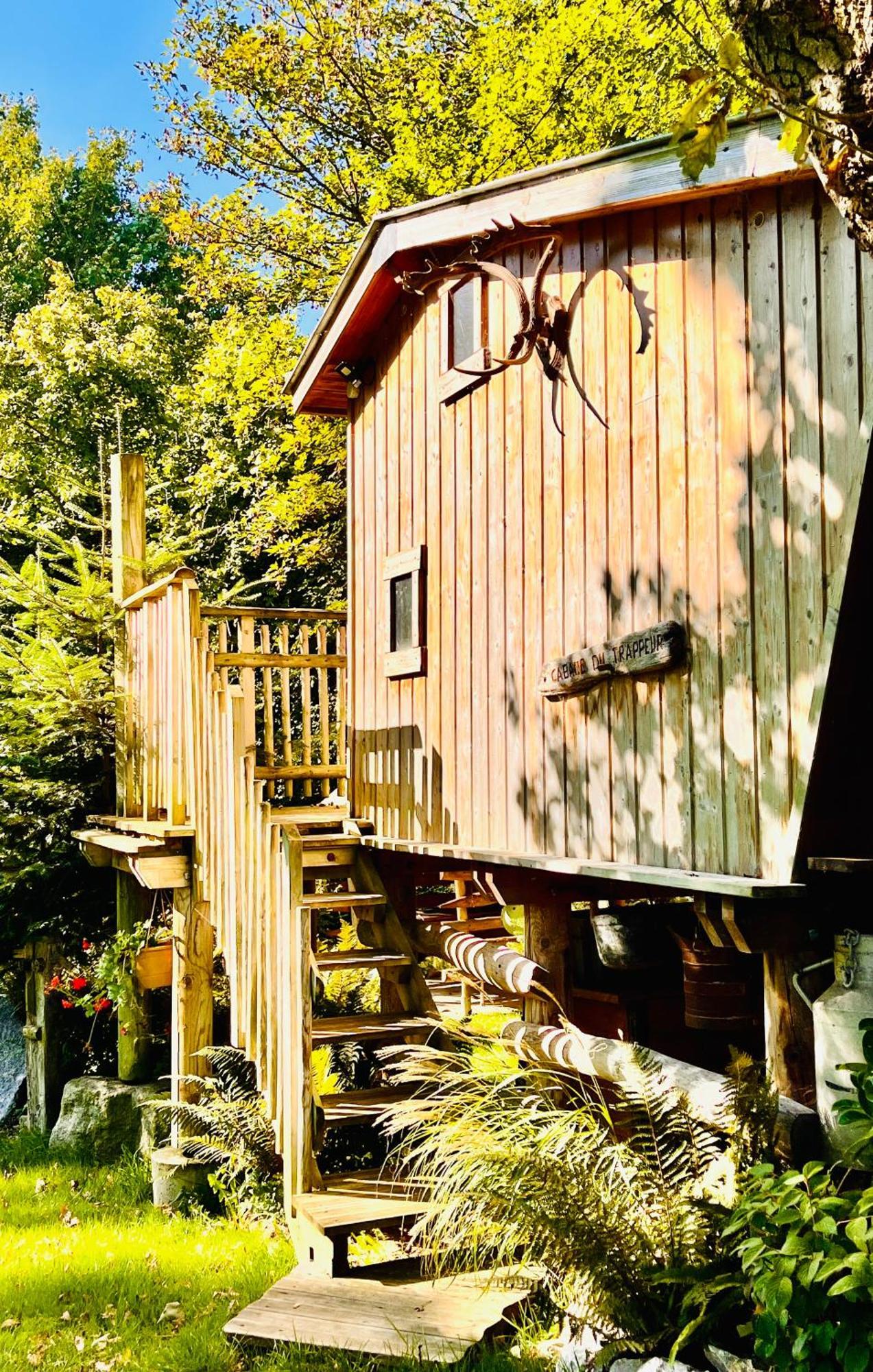 La Cabane Perchee Du Trappeur Écrainville Екстериор снимка