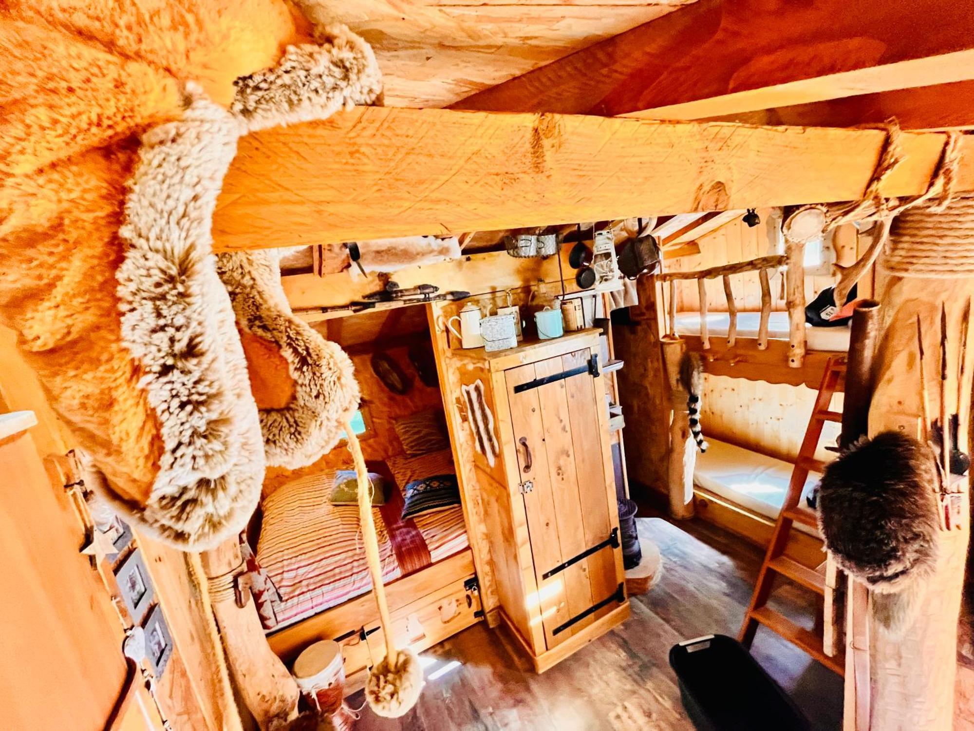 La Cabane Perchee Du Trappeur Écrainville Екстериор снимка