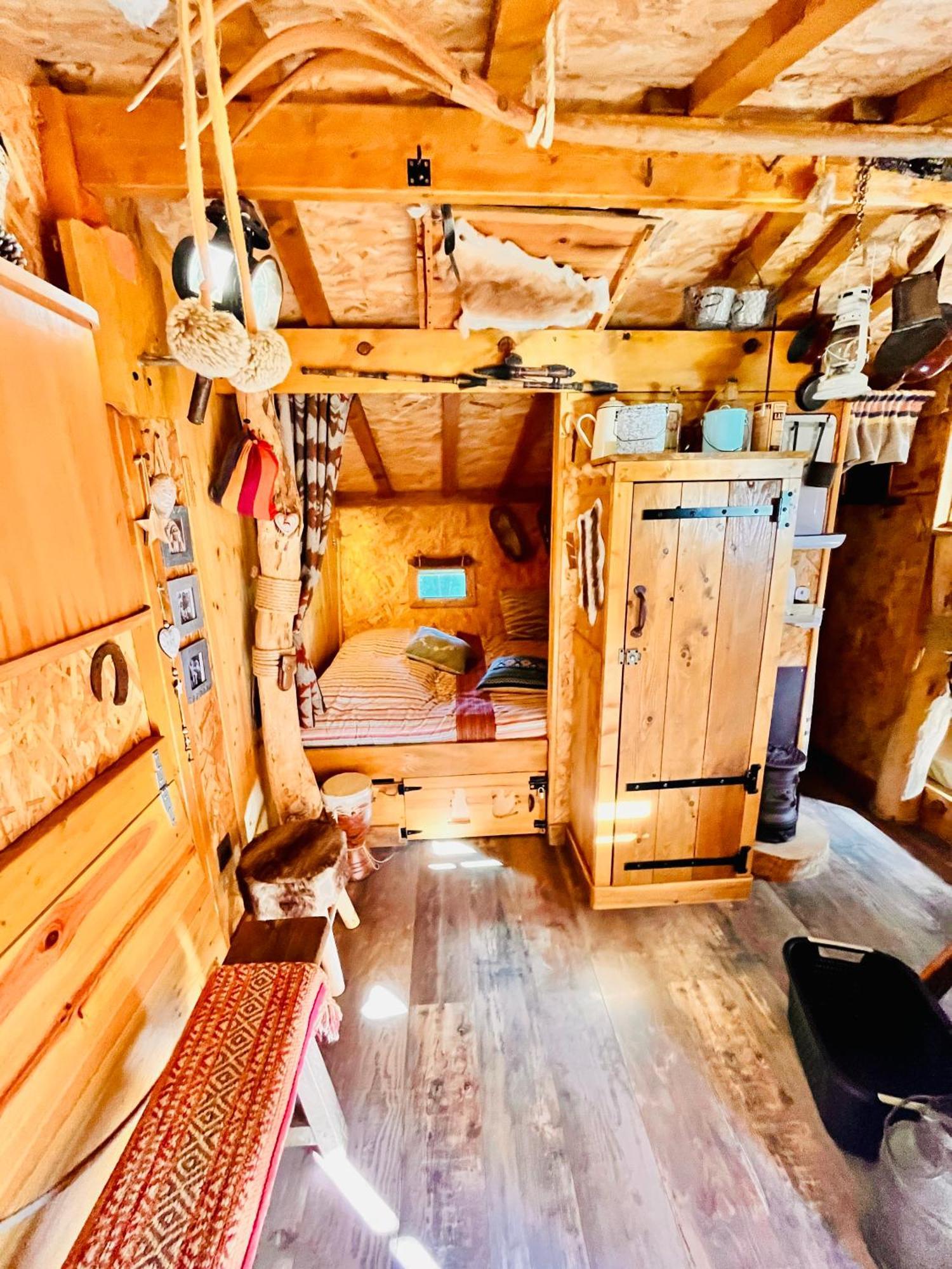 La Cabane Perchee Du Trappeur Écrainville Екстериор снимка