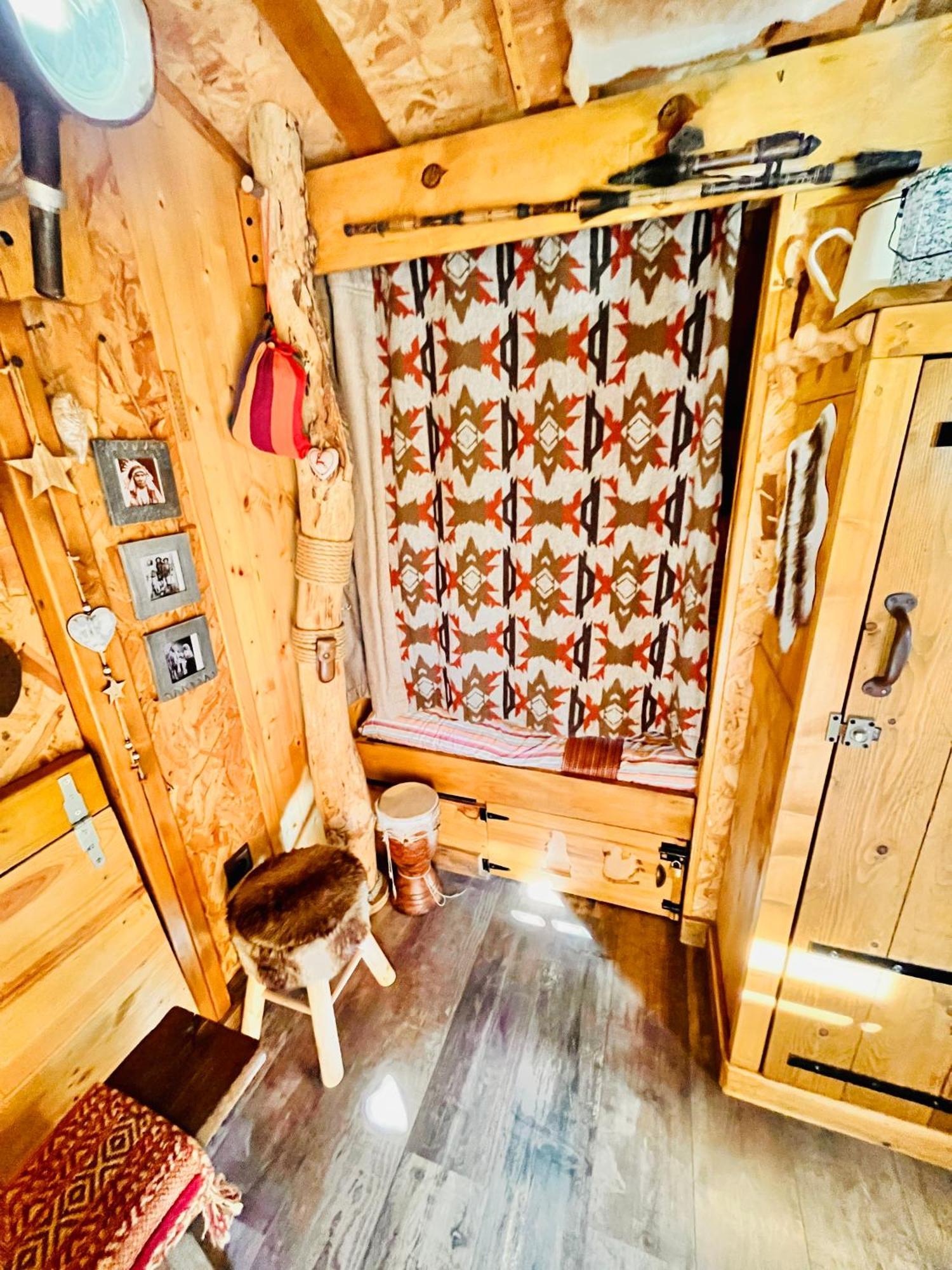 La Cabane Perchee Du Trappeur Écrainville Екстериор снимка